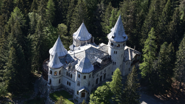 Castel Savoia - Gressoney - Valle d'Aosta &copy; Creative Commons