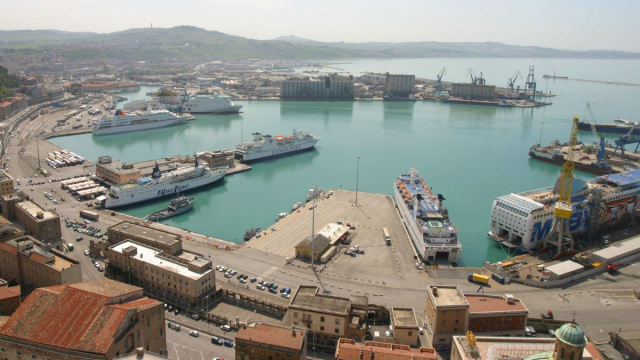 Crociere. Al porto di Ancona previsto un aumento nel 2026 - eTv ... &copy; Creative Commons