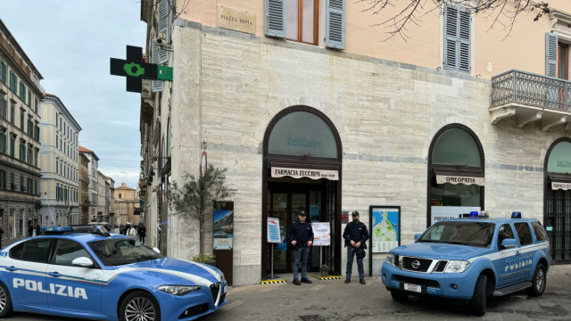 La Questura di Ancona aderisce alla giornata di raccolta del ... &copy; Creative Commons