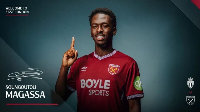 Soungoutou Magassa, centrocampista del West Ham. Foto &copy; West Ham