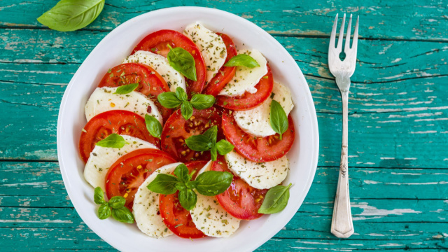 Insalata caprese: 10 consigli per una riuscita perfetta  La ... &copy; Creative Commons