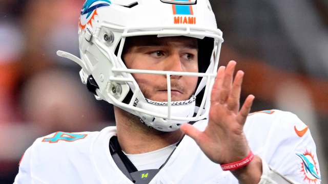 Quinn Ewers looks to help Dolphins beat Bengals in his first ... &copy; Creative Commons