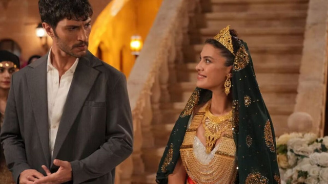In foto i protagonisti di Far Away &copy; Mediaset