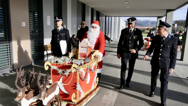 Babbo Natale &egrave; arrivato all'ospedale: regali, abbracci e sorrisi ... &copy; Creative Commons