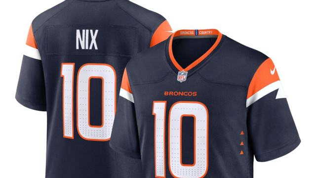 Maglia da gioco alternativa Nike Bo Nix blu navy Denver Broncos da ... &copy; Creative Commons