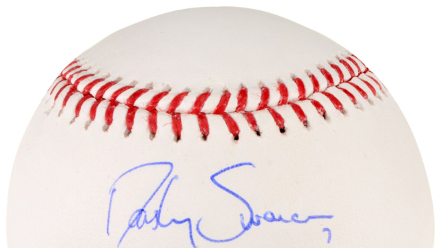 Dansby Swanson Chicago Cubs Autografato Baseball &copy; Creative Commons