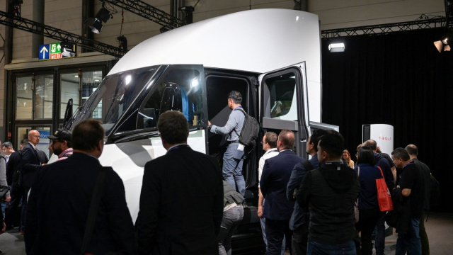 Einride to deploy 500 Tesla electric trucks for North American ... &copy; Creative Commons