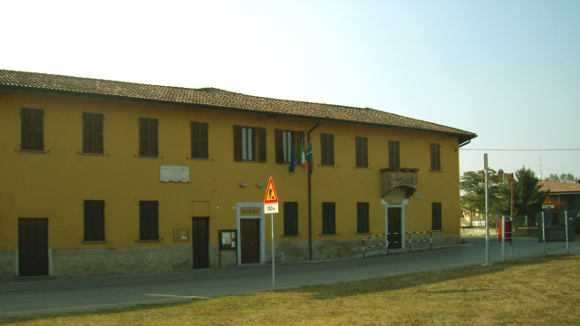 File:Corte Palasio - municipio.jpg - Wikipedia &copy; Creative Commons