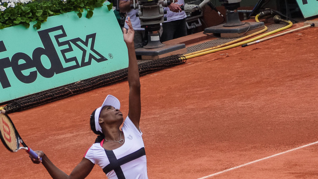 File:Venus Williams Serve (1).jpg - Wikipedia &copy; Creative Commons