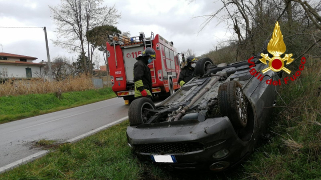 Grottaminarda, auto fuori strada: una donna ferita &copy; Creative Commons