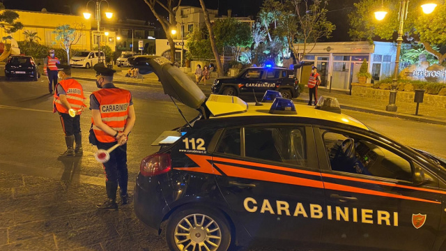 Procida, musica ad alto volume nel bar: Carabinieri notificano ... &copy; Creative Commons