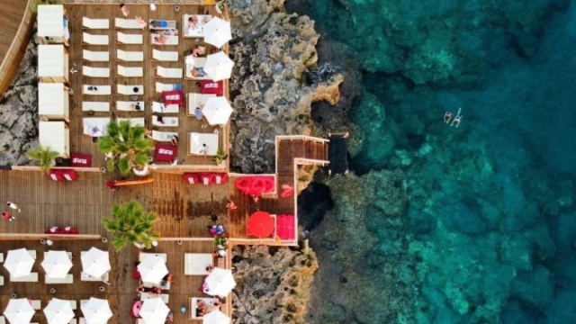 Spiagge libere e beach club nel Salento  Guida Puglia &copy; Creative Commons