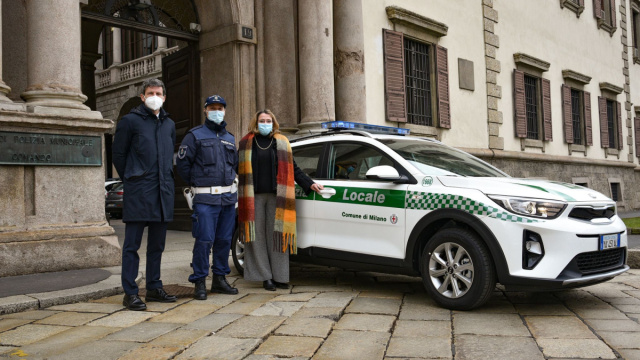 Milano, Polizia locale: in strada le prime 15 auto ibride [VIDEO ... &copy; Creative Commons