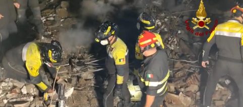 Messina, continuano le ricerche dei 3 dispersi: oltre 70 vigili del fuoco al lavoro
