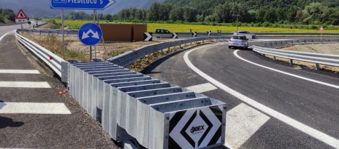 Maxi tamponamento sulla Terni-Rieti: bus, auto e camper coinvolti, 5 decessi