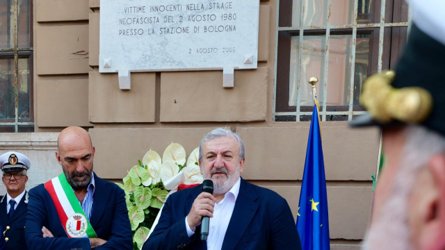Il presidente Emiliano alla celebrazione in ricordo delle vittime ... &copy; Creative Commons