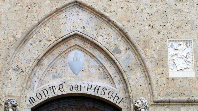 File:Arco senese palazzo salimbeni.JPG - Wikipedia &copy; Creative Commons