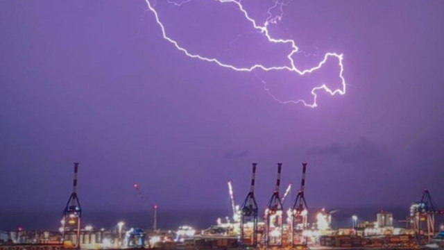 Maltempo, 40mila fulmini sulla Liguria. La met&agrave; sulla sola Genova &copy; Creative Commons