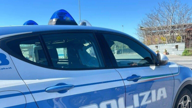 Strongoli, maxi controllo della Polizia: 740 persone identificate ... &copy; Creative Commons