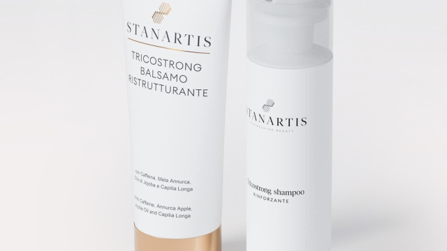 Tricostrong Hair Restructuring Set  Shampoo + Conditioner &copy; Creative Commons