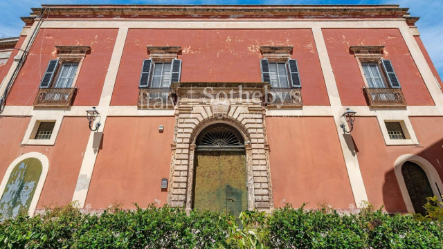 Dimora nobiliare di inizio Settecento con vista mare  Palazzo in ... &copy; Creative Commons