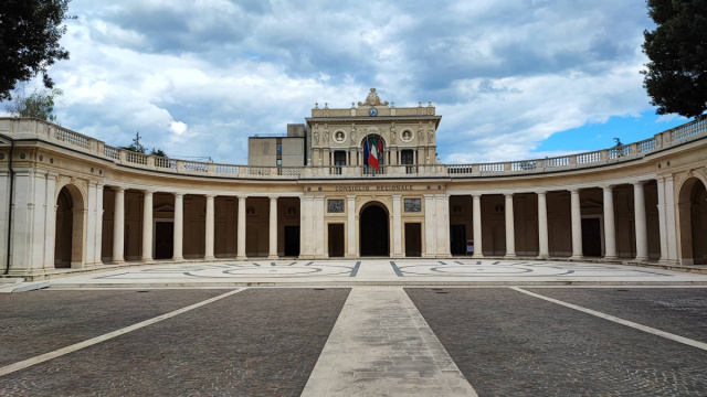 Proclamato il nuovo consiglio regionale dell'Abruzzo: tutti gli ... &copy; Creative Commons