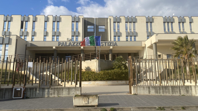 Tribunale di Castrovillari: Udienze civili spostate fuori dal ... &copy; Creative Commons