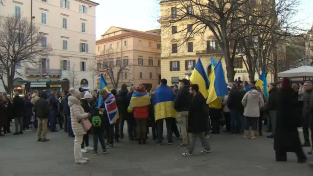 Dopo lo scontro Trump-Zelensky, ucraini d'Italia in piazza ... &copy; Creative Commons
