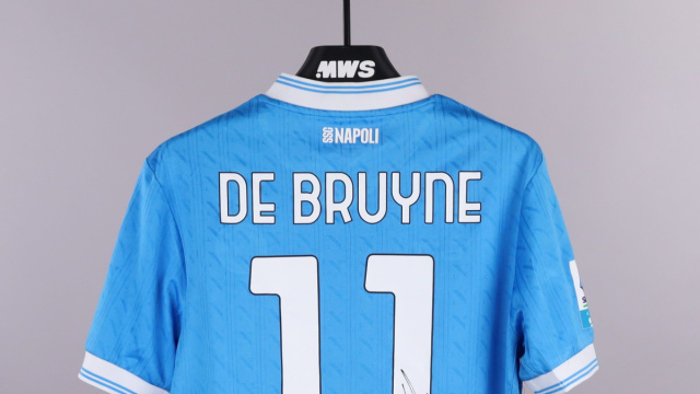 Kevin De Bruyne  Napoli - Cagliari Calcio  MatchWornShirt &copy; Creative Commons