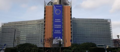UE stanzia 6,1 miliardi a Kiev per potenziare difesa aerea e missili