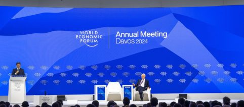 Macron: 'Mosca intensificherà le provocazioni contro l'Europa'