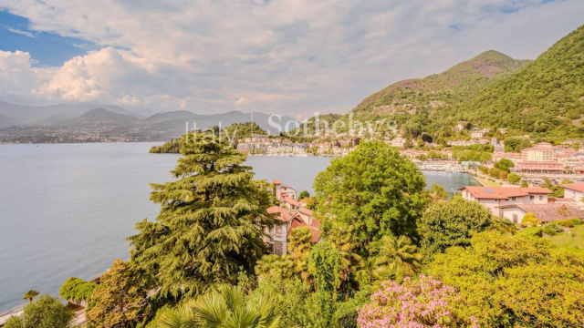 Dimora esclusiva con piscina e vista da sogno sul Lago Maggiore ... &copy; Creative Commons