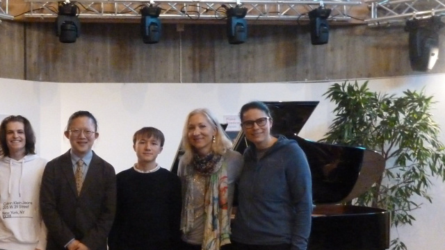 Giovani pianisti altoatesini alla Piano Academy di Appiano  Tutte ... &copy; Creative Commons