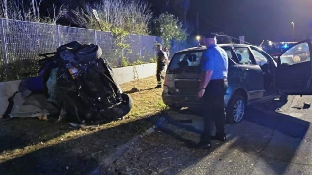 Incidente stradale in Salento, scontro tra due auto: morti moglie ... &copy; Creative Commons