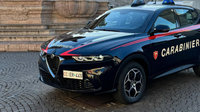 Radiomobile, nuova macchina ibrida per i carabinieri - News ... &copy; Creative Commons