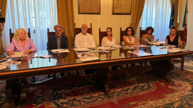 Alt &egrave; una truffa. Presentata a Pescara la campagna di ... &copy; Creative Commons