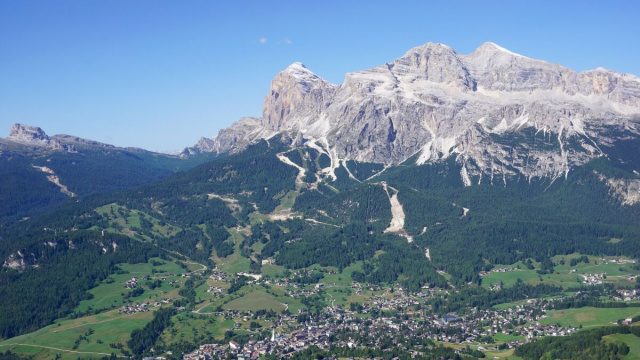 Cortina d'Ampezzo &ndash; Veduta - Wikimedia.