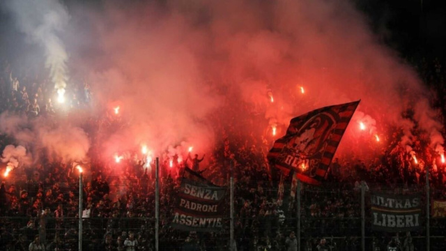 Tifosi allo stadio @ Immagine I.A.