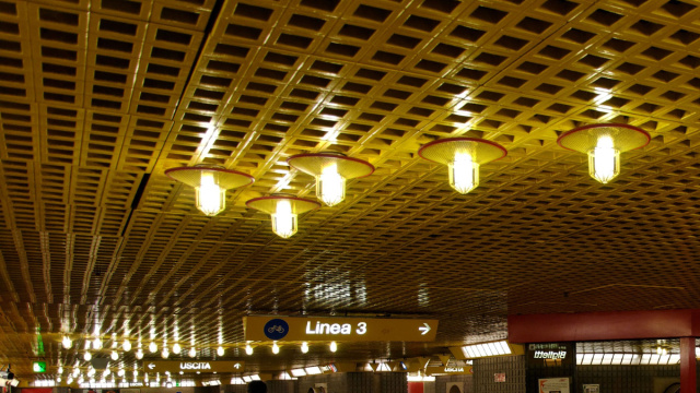Duomo (metropolitana di Milano) - Wikipedia &copy; Creative Commons