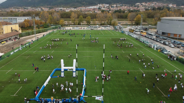 PI&Ugrave; DI MILLE BAMBINI ALL'AQUILA PER LE "FESTE DEL RUGBY" - Virt&ugrave; ... &copy; Creative Commons
