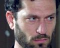Un posto al sole, anticipazioni: Eduardo è una scheggia impazzita, Grillo desta sospetti