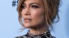 Jennifer Lopez a Venezia: in gondola intona 'Like a Virgin' di Madonna