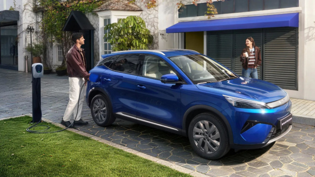 BYD ATTO 3 EVO: versioni RWD e AWD, autonomia e tempi di ricarica ... &copy; Creative Commons