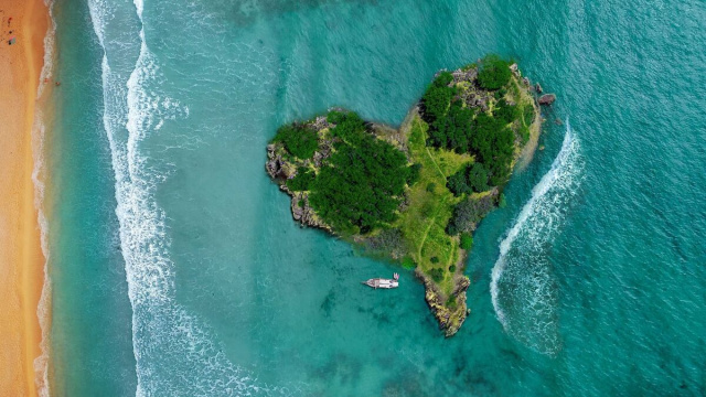 Isoletta a forma di cuore (&copy;pixabay.com)
