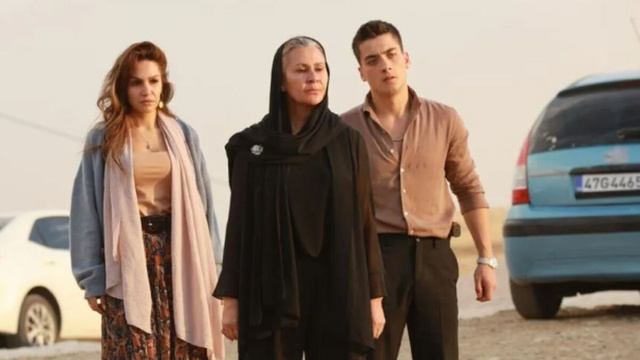 In foto il cast della soap opera &copy; Mediaset