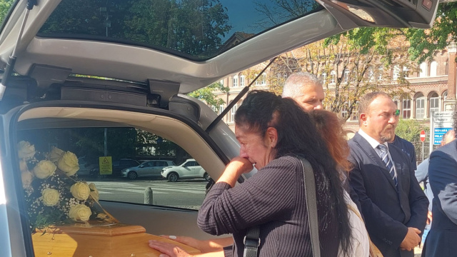 La strage di Brandizzo, oggi i funerali di tre delle vittime. Gli ... &copy; Creative Commons