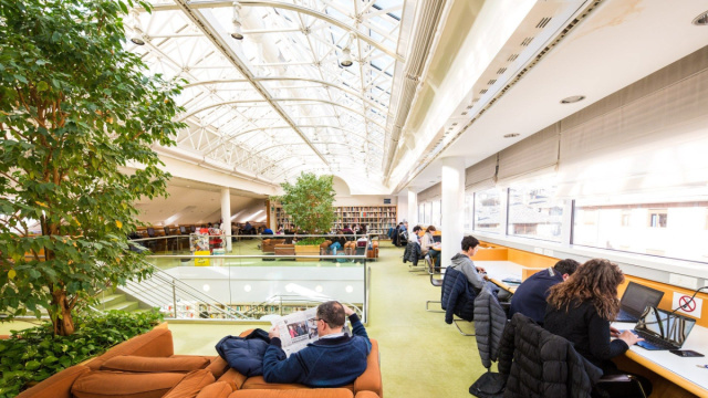 Biblioteca regionale &copy; Creative Commons