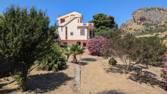Comprare casa Provincia di Palermo: 20 appartamenti e case in ... &copy; Creative Commons