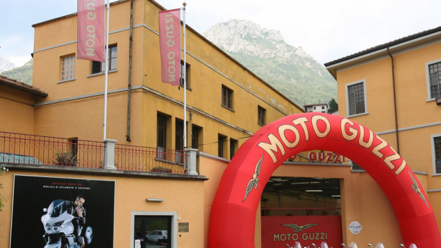 Il mito della Moto Guzzi nel museo di Mandello del Lario e Olio e ... &copy; Creative Commons