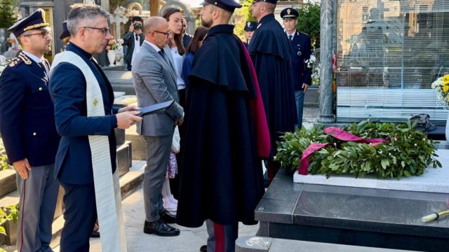LA POLIZIA DI STATO DI CATANIA HA RICORDATO L'AGENTE ANTONINO ... &copy; Creative Commons